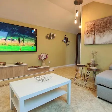 Llanes Porrua 4Pax 아파트